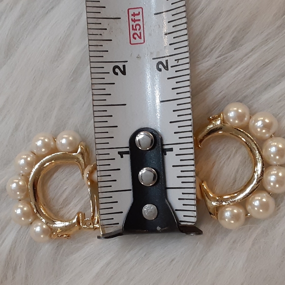 Pearl Clip On Earrings - Picture 4 of 6